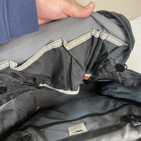Tom Bihn Backpack 15” Red And Black - Picture 9 of 10